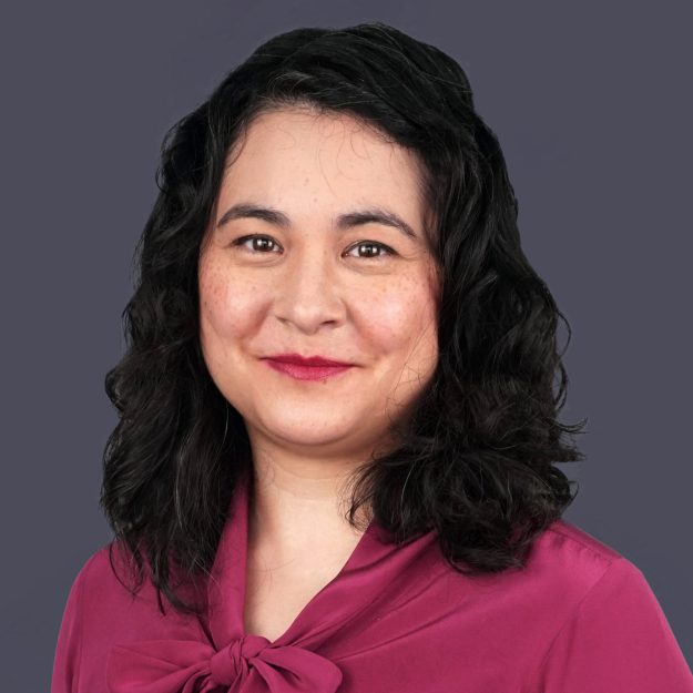 Carolyn_dk grey_VW_crop